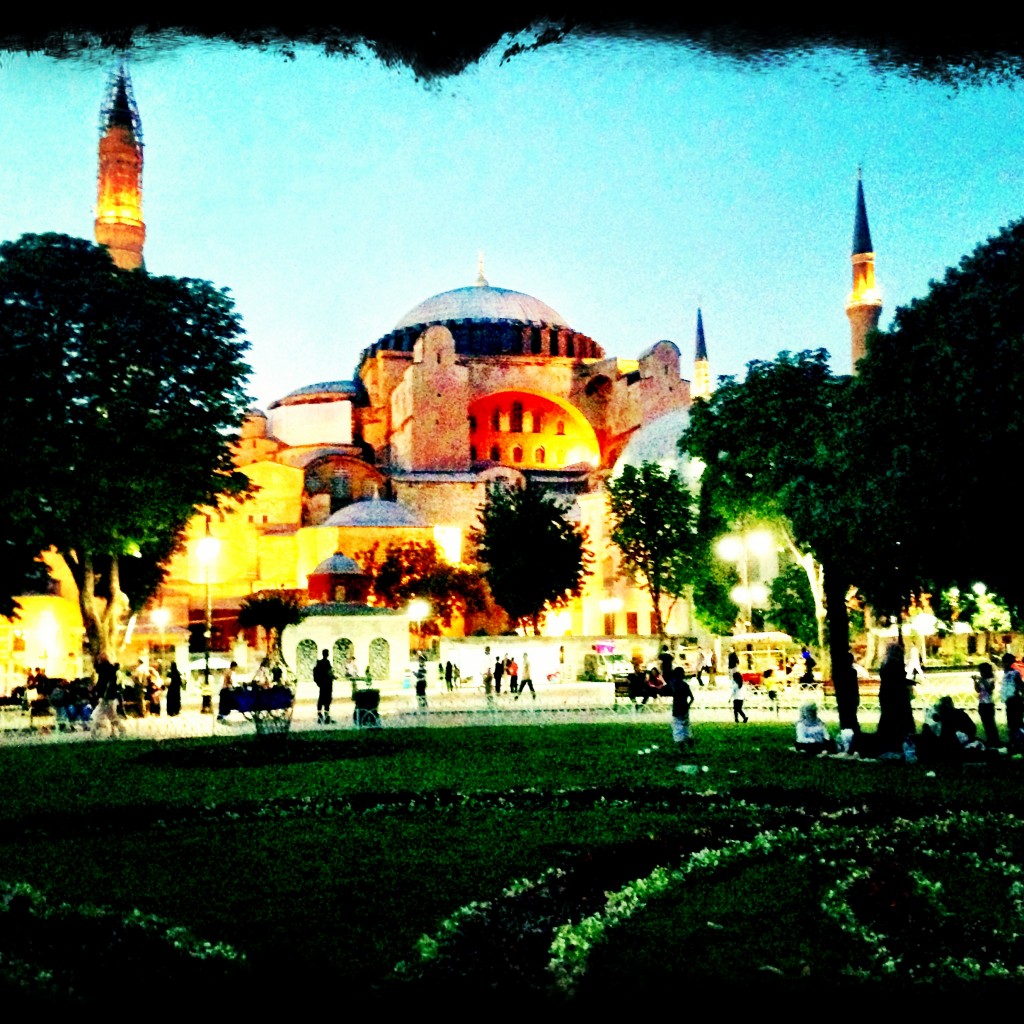 Instagram of the Aya Sofya at night