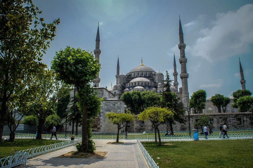 The Blue Mosque famously has six minarets