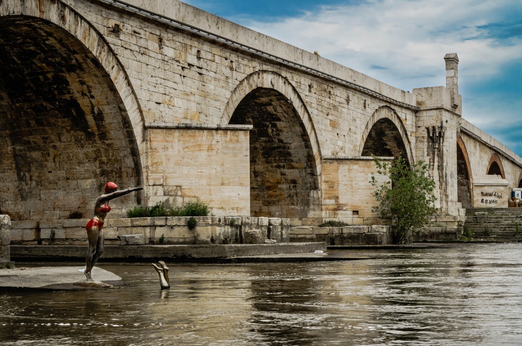 Swimmers diving in the river: my favourite Skopje sculpture