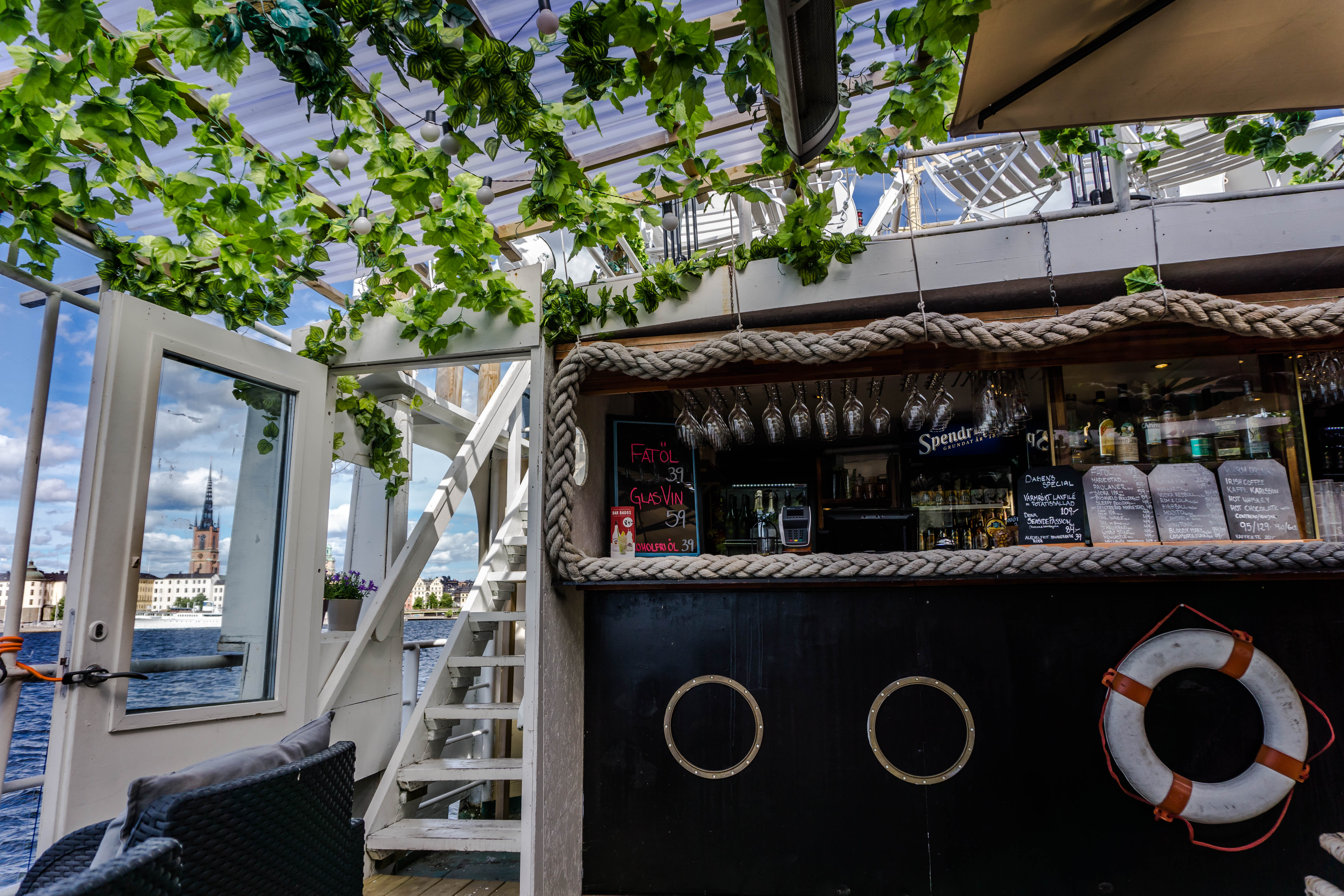 The bar at Loginn Hotel