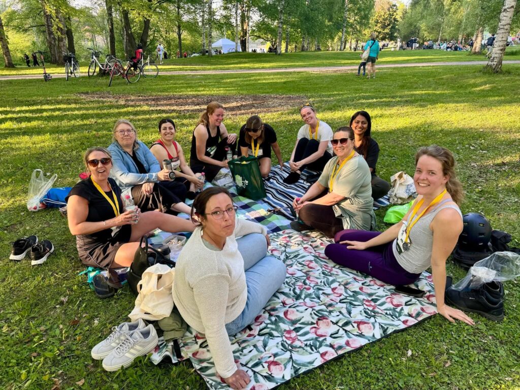 Members of GGI enjoying a picnic at Sweden's Vårruset running event for women